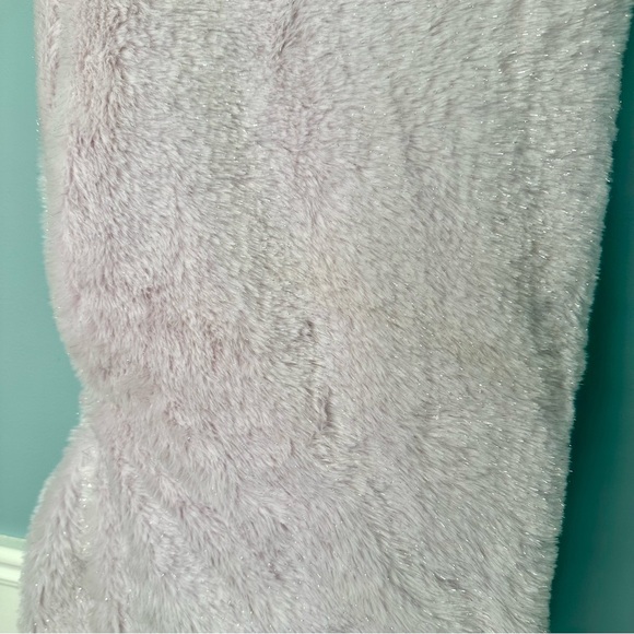 CUPCAKES & CASHMERE THROW SPARKLE BUNNY LILAC FAUX FUR BLANKET - Picture 10 of 16